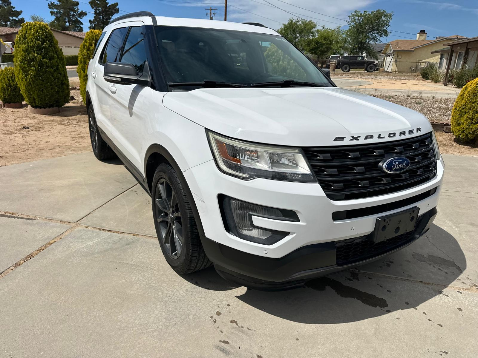 2017 Ford Explorer 2