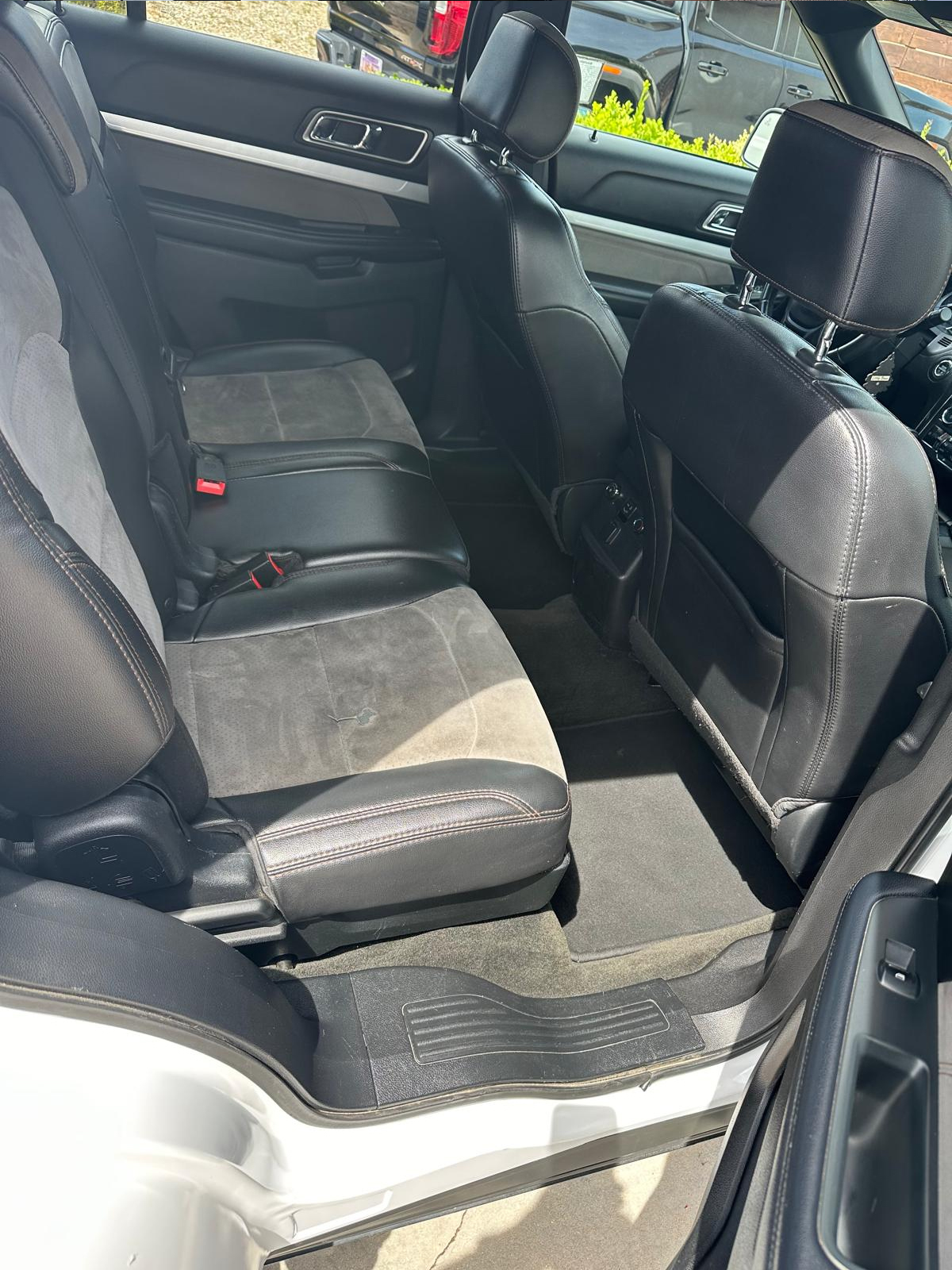 2017 Ford Explorer 8